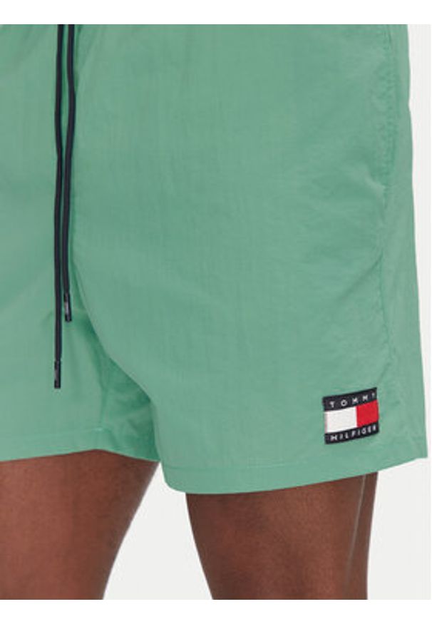 TOMMY HILFIGER - Tommy Hilfiger Szorty kąpielowe UM0UM03455 Zielony Slim Fit. Kolor: zielony. Materiał: syntetyk