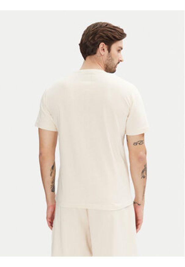 EA7 Emporio Armani T-Shirt 7M000149 AF14772 U1079 Écru Regular Fit. Materiał: bawełna