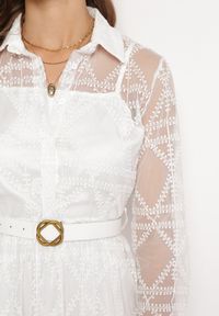 Born2be - Biała Rozkloszowana Sukienka Midi z Haftowanej Tkaniny Abdiela. Kolor: biały. Materiał: tkanina. Długość rękawa: na ramiączkach. Wzór: haft. Długość: midi #4