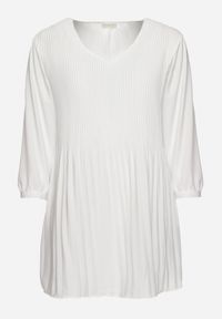 Born2be - Biała Rozkloszowana Sukienka Mini z Plisowaniem Telesi. Kolekcja: plus size. Kolor: biały. Długość rękawa: długi rękaw. Typ sukienki: dla puszystych. Długość: mini #6