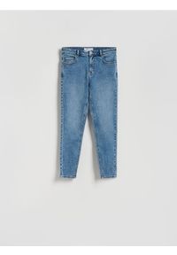 Reserved - Jeans slim fit mid rise - niebieski. Kolor: niebieski