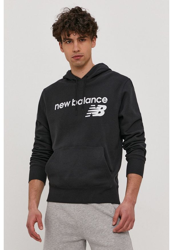 New Balance - Bluza. Okazja: na co dzień. Kolor: czarny. Wzór: nadruk. Styl: casual