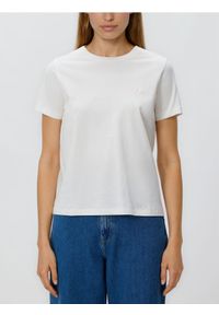 Reserved - T-shirt z sercem - złamana biel. Materiał: bawełna