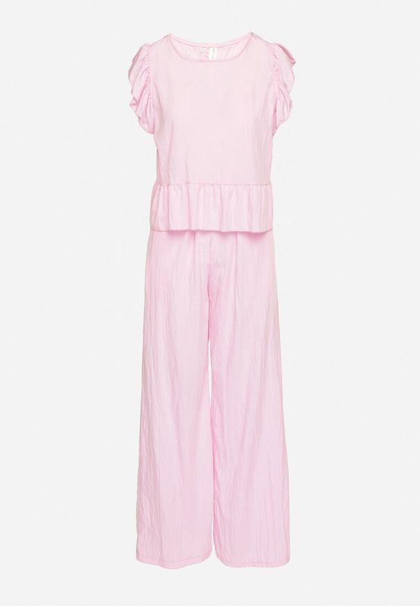 Born2be - Różowy Komplet z Wiskozą Szerokie Spodnie i Bluzka z Falbankami Villimi. Kolor: różowy. Materiał: wiskoza