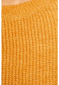 Answear Lab - Sweter. Kolor: żółty. Materiał: dzianina. Wzór: gładki. Styl: wakacyjny #4