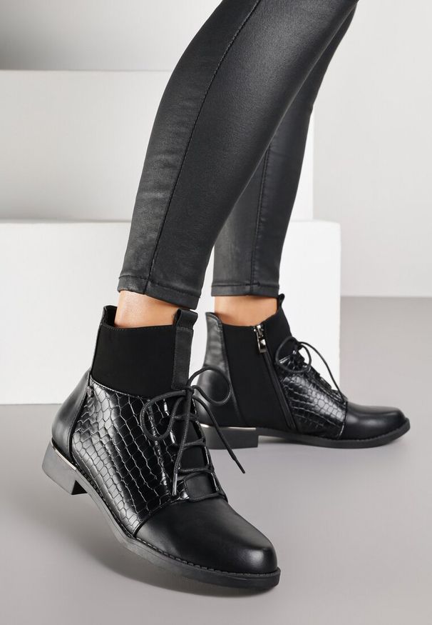 Born2be - Czarne Botki Vices Typu Trzewiki ze Wzorem w Stylu Krokodyla Alerriva. Okazja: na co dzień. Zapięcie: zamek. Kolor: czarny. Materiał: jeans, skóra. Styl: elegancki, casual