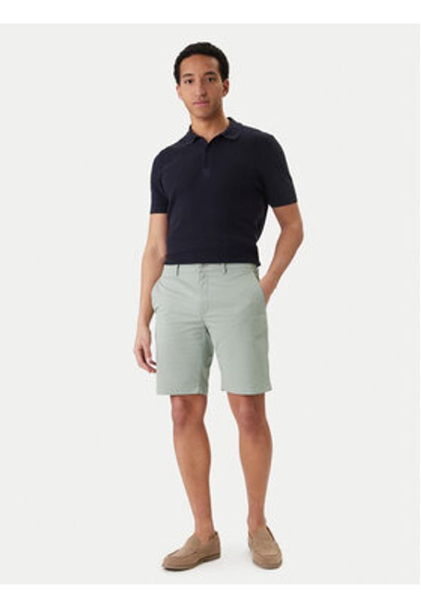 TOMMY HILFIGER - Tommy Hilfiger Szorty materiałowe Deton 9.5 MW0MW42351 Zielony Slim Fit. Kolor: zielony. Materiał: bawełna