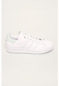 adidas Originals - Buty skórzane Stan Smith. Nosek buta: okrągły. Zapięcie: sznurówki. Kolor: biały. Materiał: skóra. Szerokość cholewki: normalna. Obcas: na obcasie. Model: Adidas Stan Smith. Wysokość obcasa: niski #1