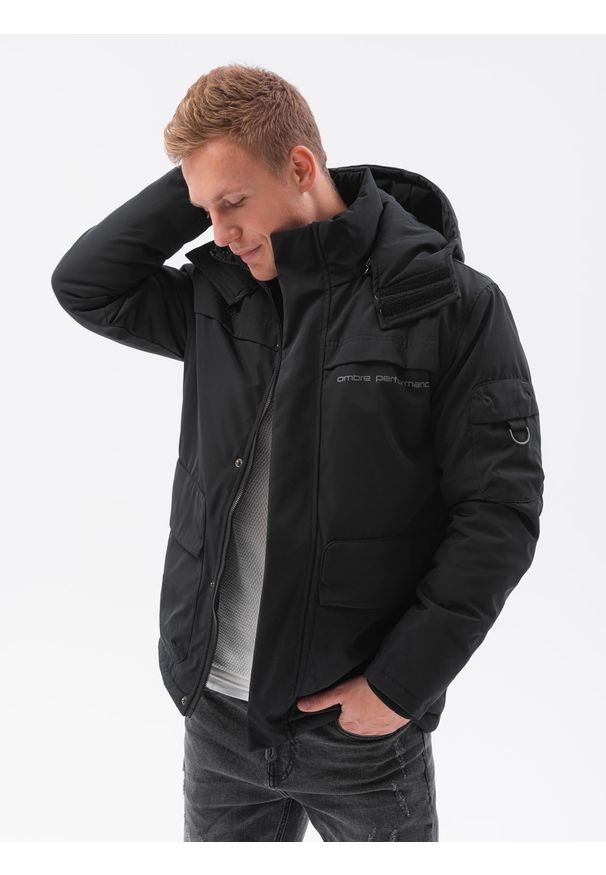 Ombre Clothing - Kurtka męska z kapturem na stójce C504 - czarna - XXL. Typ kołnierza: kołnierzyk stójkowy, kaptur. Kolor: czarny. Materiał: nylon, materiał, poliester. Sezon: jesień, zima