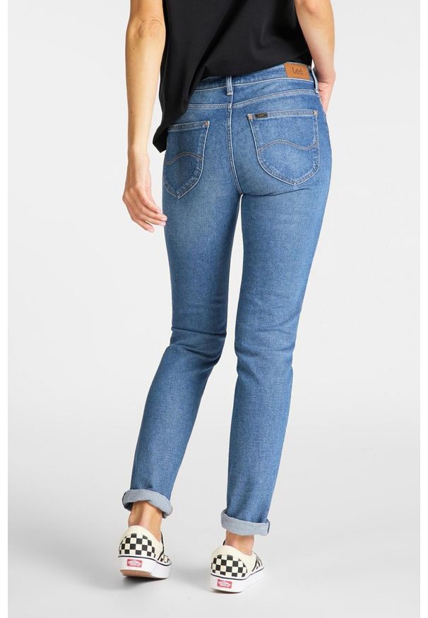 Lee - LEE ELLY DAMSKIE SPODNIE JEANSOWE MID HACKETT L305DJJF 112105974