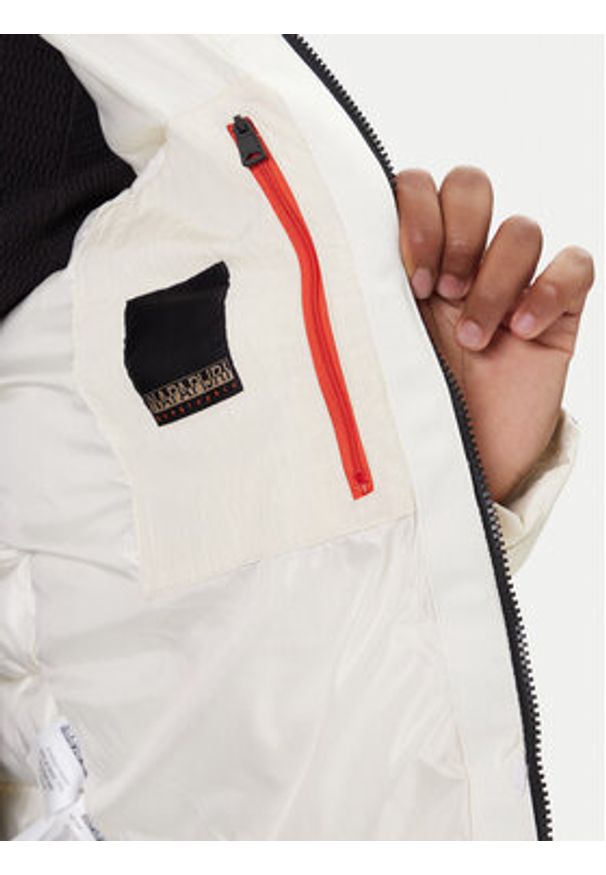 Napapijri Kurtka zimowa A-Terez NP0A88TG Beżowy Regular Fit. Kolor: beżowy. Materiał: syntetyk. Sezon: zima