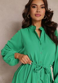 Renee - Zielona Rozkloszowana Sukienka Koszulowa z Paskiem Javiana. Kolor: zielony. Długość rękawa: długi rękaw. Typ sukienki: koszulowe #4