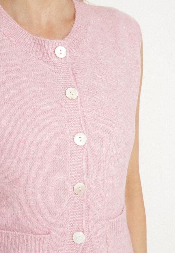 Born2be - Różowa Rozpinana Kamizelka Sweterkowa z Wełną Quilzeki. Okazja: na co dzień. Kolor: różowy. Materiał: wełna. Styl: klasyczny, elegancki, casual