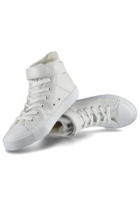 Big-Star - Sneakersy BIG STAR V274541FW20 Biały. Zapięcie: rzepy. Kolor: biały. Materiał: materiał, puch, skóra ekologiczna, jeans, futro. Szerokość cholewki: normalna. Wzór: aplikacja. Sezon: zima. Styl: sportowy #9