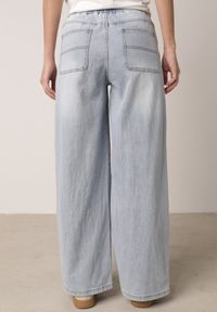 Born2be - Niebieskie Jeansy z Lyocellem i Bawełną o Szerokim Kroju z Wiązaniem Zolia. Okazja: na co dzień. Kolor: niebieski. Styl: casual #2