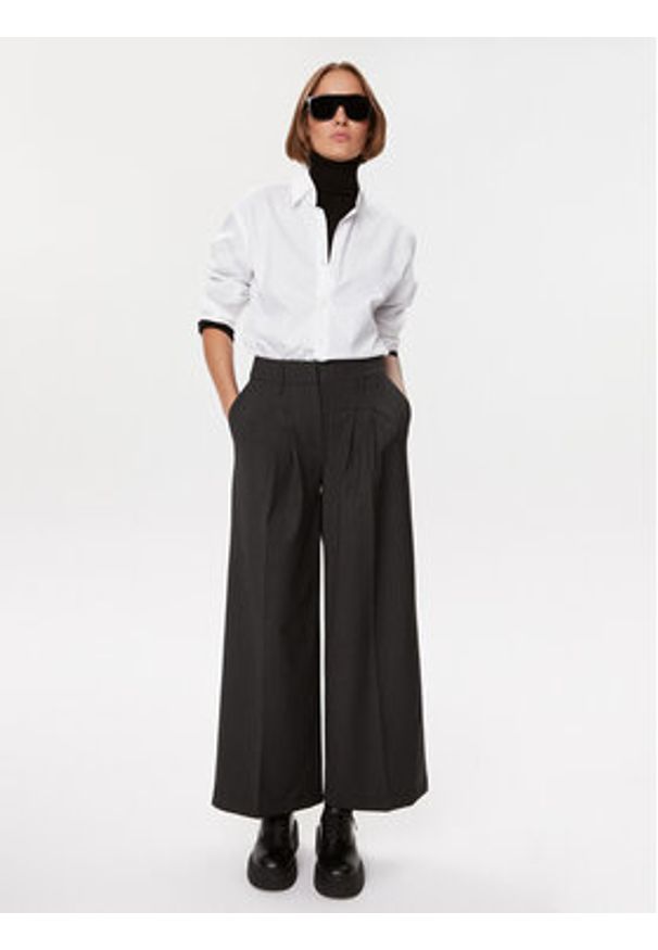 Herskind Spodnie materiałowe Lotus 4928958 Szary Relaxed Fit. Kolor: szary. Materiał: syntetyk