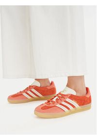 Adidas - adidas Sneakersy Gazelle Indoor KI7169 Pomarańczowy. Kolor: pomarańczowy. Materiał: skóra, zamsz. Model: Adidas Gazelle #2