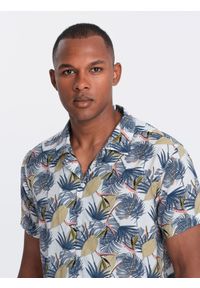 Ombre Clothing - Wiskozowa wzorzysta męska koszula z krótkim rękawem – palmy V7. Okazja: na co dzień. Kolor: biały. Materiał: wiskoza. Długość rękawa: krótki rękaw. Długość: krótkie. Wzór: kolorowy, gładki. Styl: wakacyjny, casual, klasyczny #1
