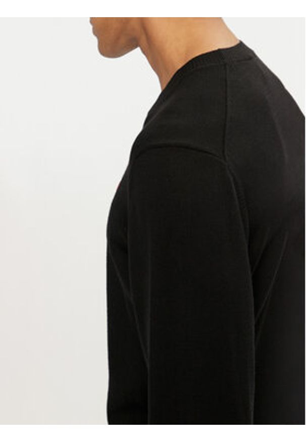 AMI PARIS - AMI Paris Sweter BFHKS111.KN0025 Czarny Regular Fit. Kolor: czarny. Materiał: wełna