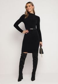 Born2be - Czarna Sweterkowa Sukienka Midi Wełniana z Prążkowaną Fakturą Johnnath. Kolor: czarny. Materiał: wełna, prążkowany. Długość: midi