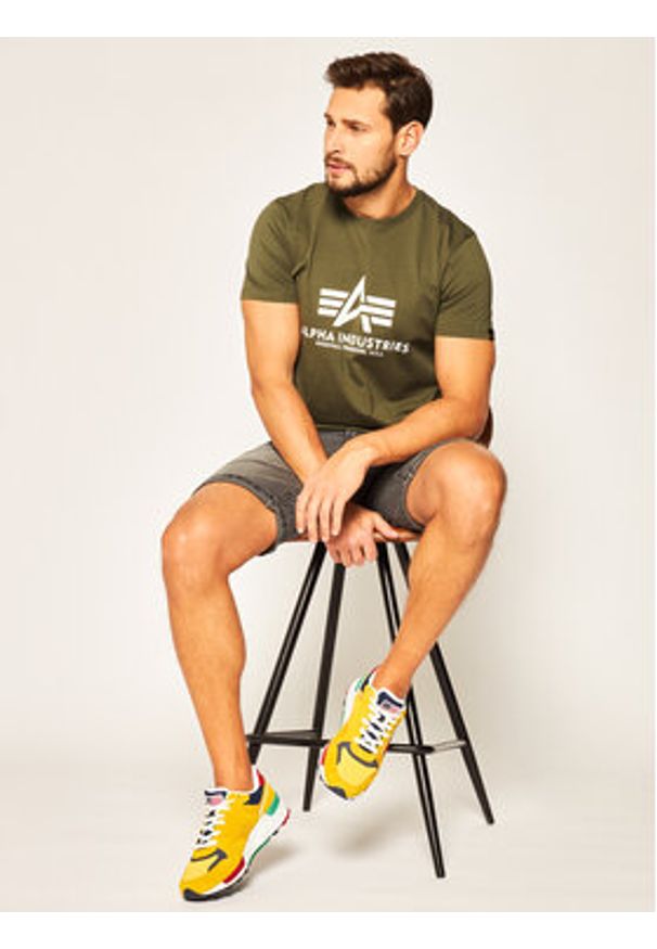 Alpha Industries T-Shirt Basic 100501 Zielony Regular Fit. Kolor: zielony. Materiał: bawełna