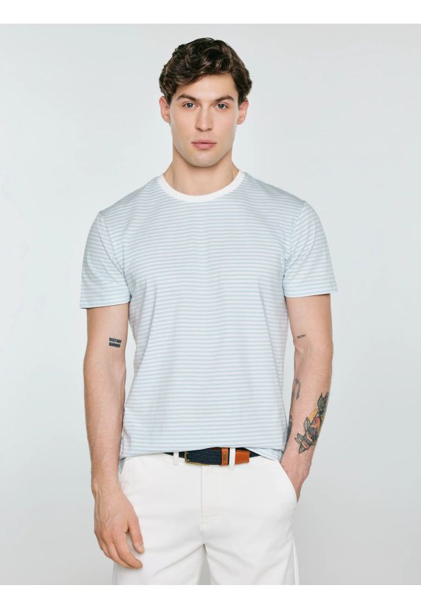 Big-Star - Koszulka męska w paski błękitna Oler 400. Okazja: na co dzień. Kolor: niebieski. Materiał: dzianina. Wzór: paski. Styl: elegancki, klasyczny, casual