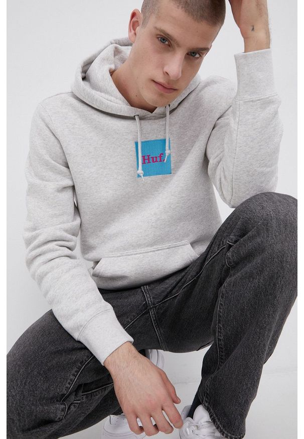 HUF Bluza męska kolor szary z kapturem z aplikacją. Okazja: na co dzień. Typ kołnierza: kaptur. Kolor: szary. Wzór: aplikacja. Styl: casual