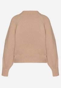 Born2be - Ciemnobeżowy Sweter Półgolf z Wiskozą i Ozdobnym Splotem na Rękawach Sinovira. Kolor: beżowy. Materiał: wiskoza. Wzór: ze splotem. Sezon: zima #4