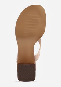 Born2be - Beżowe Sandały Japonki na Słupku z Biżuteryjną Ozdobą Uhryss. Kolor: beżowy. Materiał: len. Wzór: aplikacja. Sezon: lato. Obcas: na słupku. Styl: elegancki, klasyczny. Wysokość obcasa: średni #9