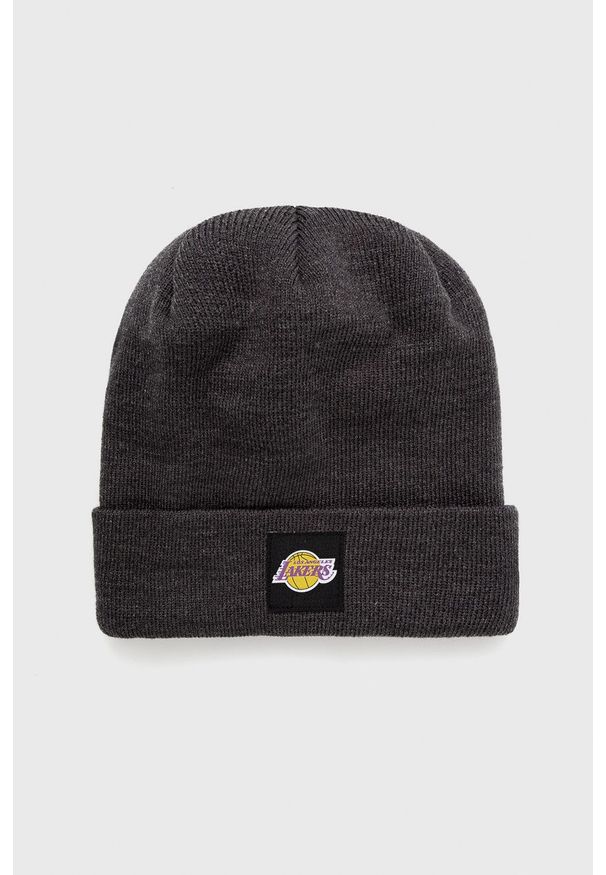 New Era - Czapka. Kolor: szary. Materiał: dzianina