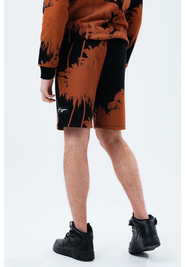 Hype Szorty męskie kolor brązowy. Okazja: na co dzień. Kolor: brązowy. Styl: casual