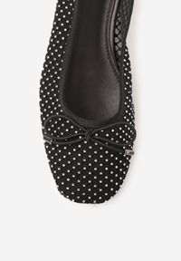 Born2be - Czarne Siateczkowe Balerinki ze Skórzaną Wkładką Cyrkoniami i Kokardą Ravalana. Okazja: do pracy, na co dzień. Kolor: czarny. Materiał: skóra. Wzór: aplikacja. Sezon: wiosna. Styl: elegancki, klasyczny, casual #9