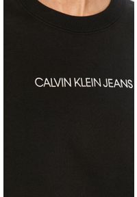 Calvin Klein Jeans - Bluza. Typ kołnierza: bez kaptura. Kolor: czarny. Materiał: bawełna, poliester, dzianina. Wzór: nadruk #6