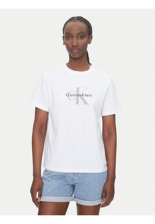 Calvin Klein Jeans T-Shirt Hero LV047B865G Biały Regular Fit. Kolor: biały. Materiał: bawełna