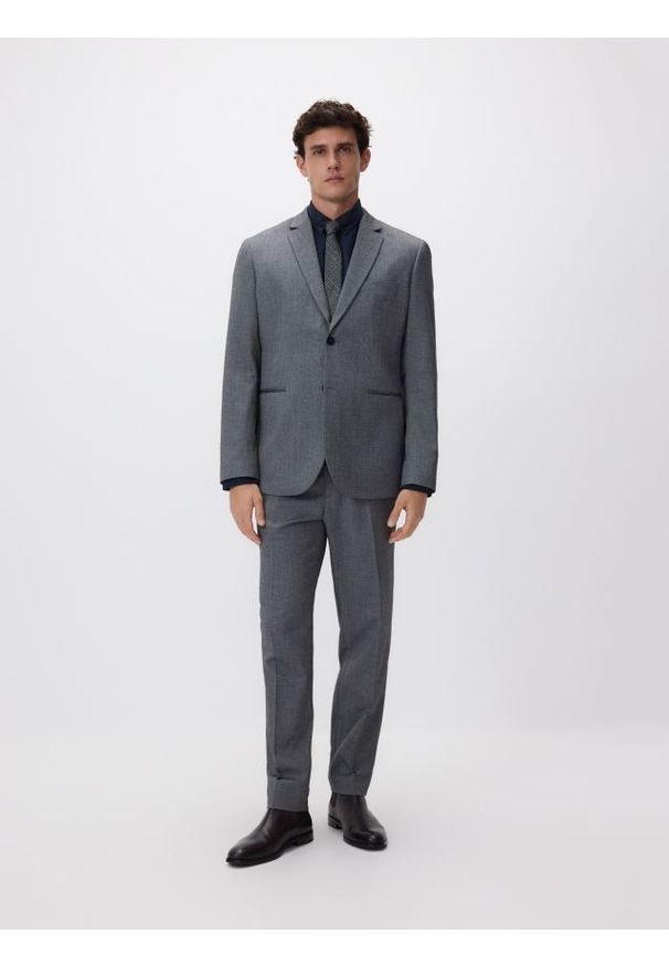 Reserved - Bawełniana koszula regular fit - granatowy. Kolor: niebieski. Materiał: bawełna