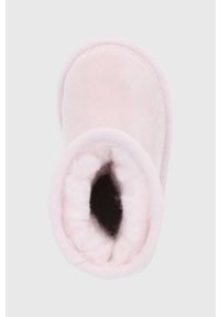 Ugg - UGG śniegowce skórzane dziecięce Classic II Clear Glitter kolor różowy. Nosek buta: okrągły. Kolor: różowy. Materiał: skóra #3