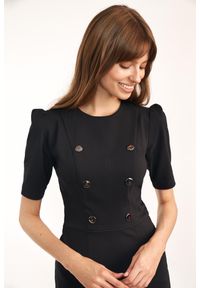 Nife - Elegancka sukienka ołówkowa z guzikami dopasowana midi czarna. Okazja: do pracy. Kolor: czarny. Typ sukienki: ołówkowe. Styl: elegancki. Długość: midi #4