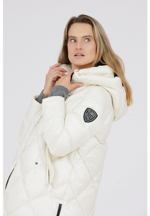 Blauer USA - BLAUER Puchowy płaszcz damski Kay w kolorze ecru. Kolor: biały. Materiał: poliamid