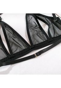 Intica - Komplet bielizny z wycięciami na romantyczne wieczory Bristol. Kolor: czarny. Materiał: materiał #11