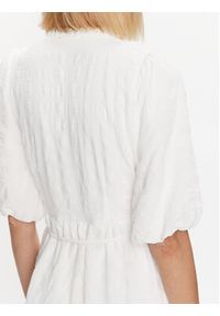 Gina Tricot Sukienka letnia 20300 Biały Regular Fit. Kolor: biały. Materiał: syntetyk. Sezon: lato