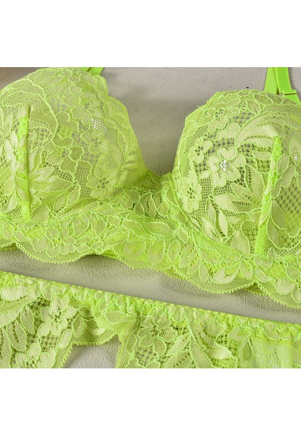 Intica - Komplet koronkowej bielizny z fiszbinami na specjalne okazje Karima. Kolor: zielony. Materiał: koronka. Wzór: koronka