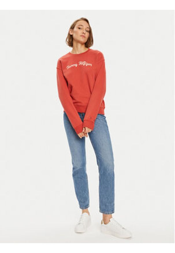 TOMMY HILFIGER - Tommy Hilfiger Bluza Modern Script WW0WW42615 Czerwony Regular Fit. Kolor: czerwony. Materiał: bawełna