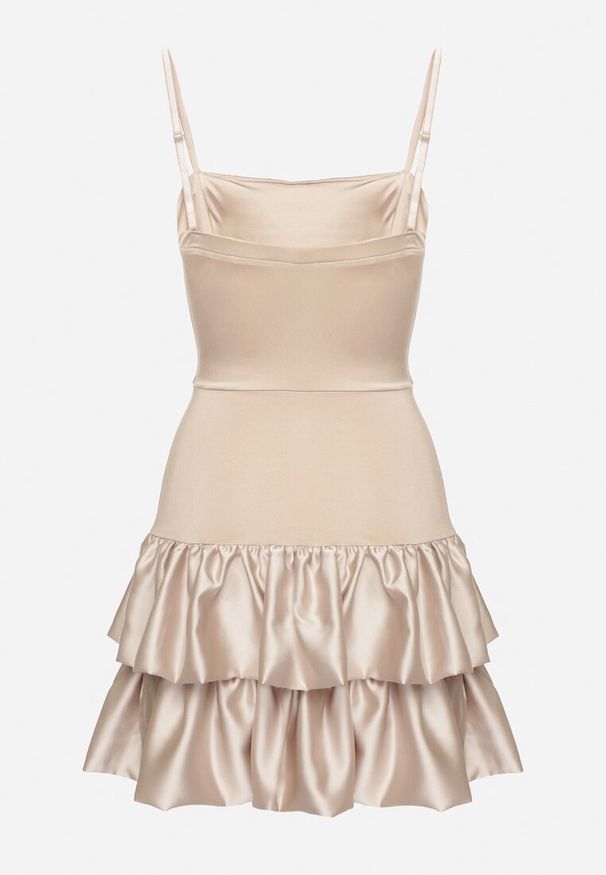 Born2be - Beżowa Sukienka na Ramiączkach o Rozkloszowanym Kroju z Falbanami Seladra. Kolor: beżowy. Długość rękawa: na ramiączkach. Typ sukienki: rozkloszowane. Styl: elegancki