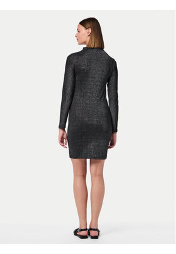 Pieces Sukienka codzienna Monica 17151155 Czarny Slim Fit. Okazja: na co dzień. Kolor: czarny. Materiał: syntetyk. Typ sukienki: proste. Styl: casual