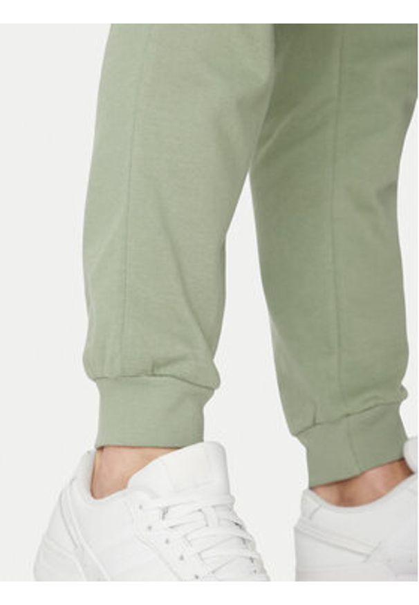 Jack & Jones - Jack&Jones Spodnie dresowe Gordon 12268768 Zielony Regular Fit. Kolor: zielony. Materiał: bawełna