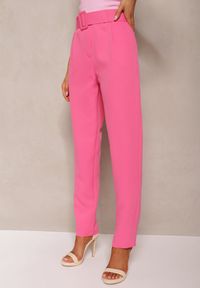 Renee - Różowe Spodnie Garniturowe High Waist z Paskiem Wenus. Okazja: na spotkanie biznesowe, na co dzień. Stan: podwyższony. Kolor: różowy. Materiał: tkanina, materiał. Wzór: jednolity, gładki. Styl: casual, elegancki, biznesowy