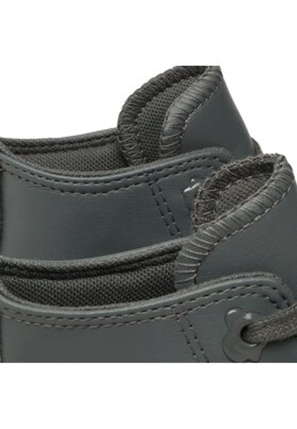 Converse Trampki Chuck Taylor All Star Lugged 2.0 Hi A02878C Szary. Kolor: szary. Materiał: skóra