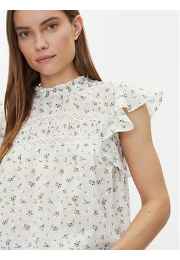 Vero Moda Bluzka Trine 10301205 Biały Standard Fit. Kolor: biały. Materiał: bawełna