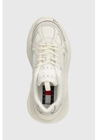 Tommy Jeans sneakersy TJW FUR FASHION RUNNER LC WL kolor biały EN0EN02247. Nosek buta: okrągły. Zapięcie: sznurówki. Kolor: biały. Materiał: guma. Obcas: na platformie #3