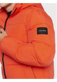 Calvin Klein Kurtka puchowa Crinkle K10K110336 Pomarańczowy Regular Fit. Kolor: pomarańczowy. Materiał: syntetyk, puch